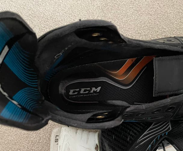 Rare! True TF9 Customized  Skates, Regular Width, Size 4.5 (Used)