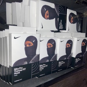 Black Small / Medium Face Mask (New)