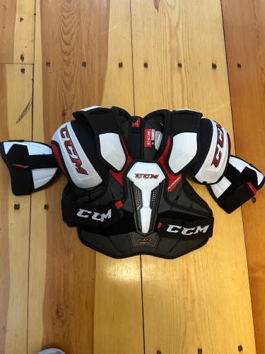 Small Senior CCM JetSpeed FT4 Pro Shoulder Pads