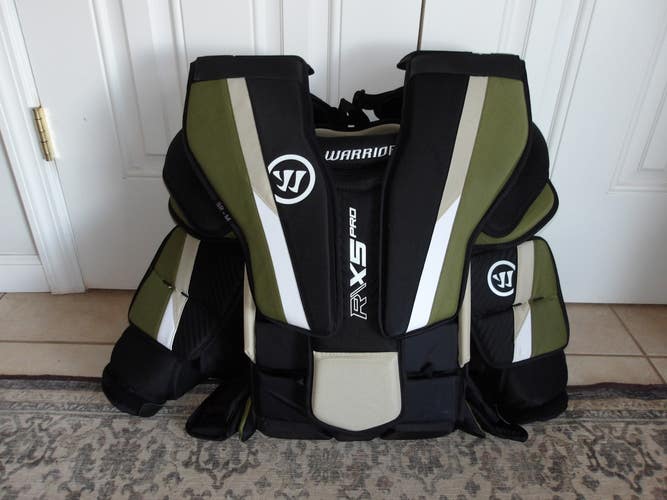 Lightly Used Warrior Ritual X5 Pro Chest Protector Size Senior Medium