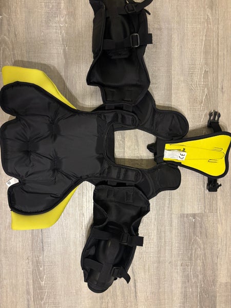 Youth New Small / Medium Warrior R/GT2 Youth