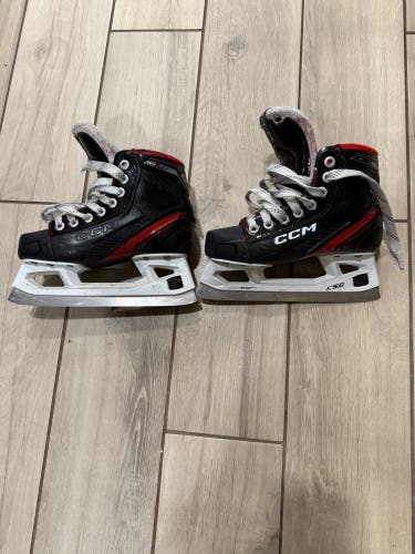 CCM EFlex 6.5 Hockey Goalie Skates Regular Width Size 1 (Used)