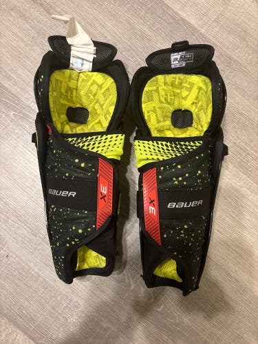Junior Bauer Vapor 11" Shin Pads (Used)