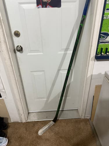 Senior Bauer Nexus ADV Right Handed Hockey Stick 77 Flex (Used)