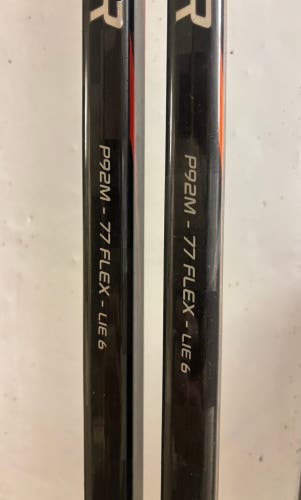 Senior Bauer Vapor FlyLite Right Handed Hockey Stick P28M 77 Flex (light use)