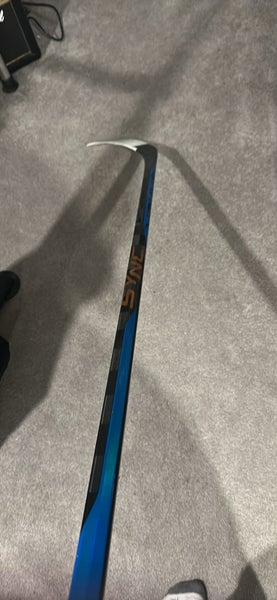 Senior Bauer Nexus Sync Right Handed Hockey Stick P92 70 Flex (Used)