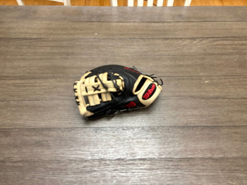 Wilson A2000 1620 12.5" First Base Mitt