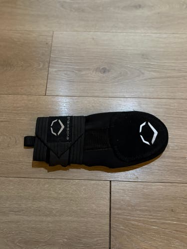 EvoShield Sliding mitt Wrist Guards (Used)