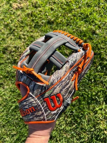 Wilson A2000 RH Infield Baseball Glove 11.75" (New)