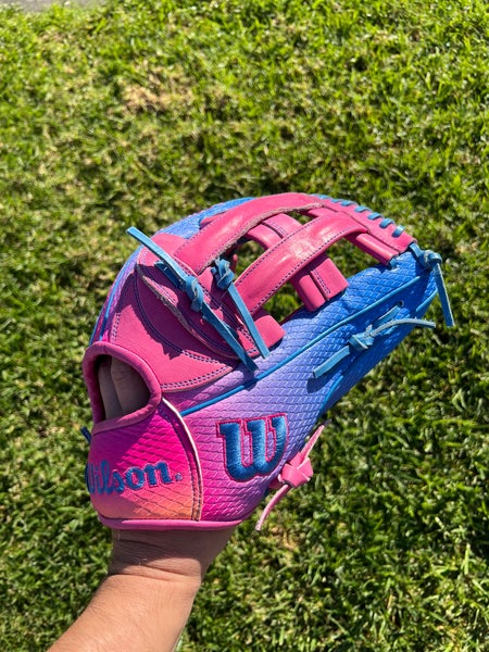 Wilson A2000 RH Outfield Baseball Glove 12.75" (New)