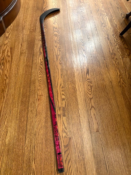 Intermediate Bauer Twitch Left Hand Hockey Stick P92 55 Flex (Used) | Color: Black and Red
