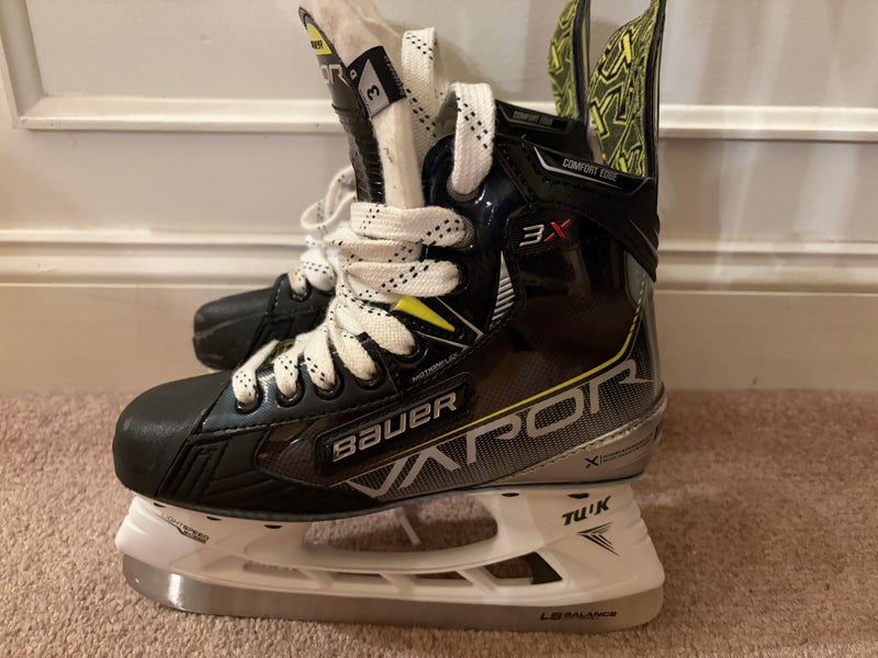 2021 Bauer Vapor 3X Hockey Skates Size 3 (Used)