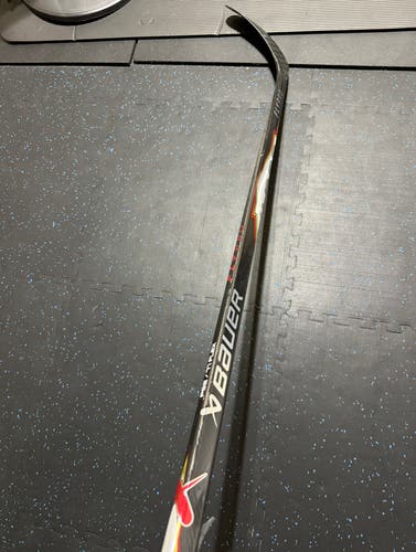 Senior Bauer Flypro Right Handed Hockey Stick P92 77 Flex (Used)