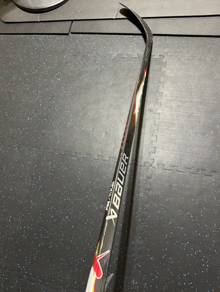 Senior Bauer Flypro Right Handed Hockey Stick P92 77 Flex (Used)