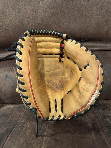 Wilson A2000 RH Catcher's Baseball Glove 33" (Used)