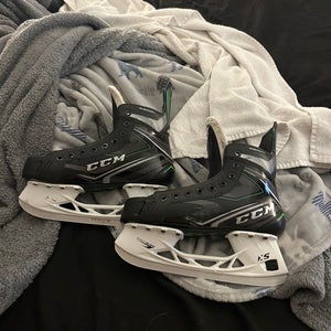 2021 CCM Ribcor 86K Hockey Skates Regular Width Size 5 (Used)