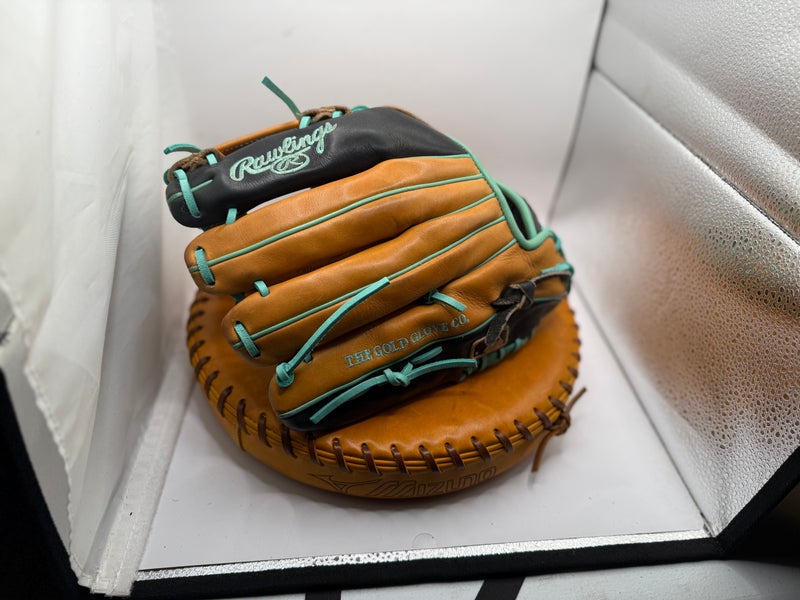 Infield RH Rawlings Heart of the Hide Baseball Glove 12" (Used)