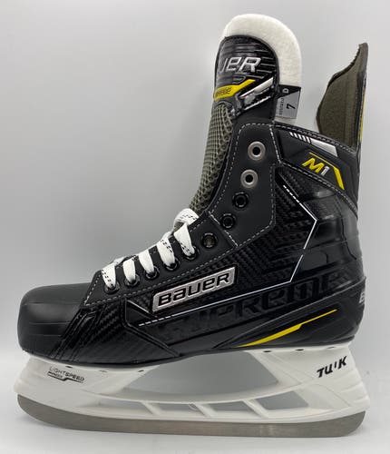 NEW Bauer Supreme M1 Skate, Size 7 D