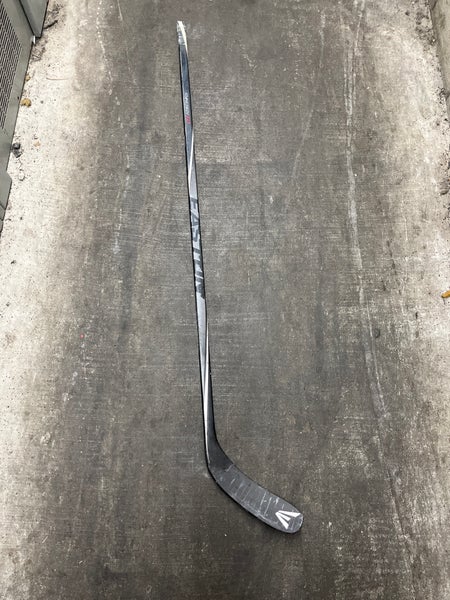 Broken Senior Easton Synergy 60 Left Hand Hockey Stick Mid Pattern 75 Flex (Used)