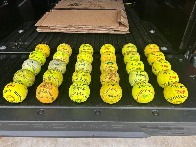 Mens Slowpitch BP Softballs 36 (3 Dozen)