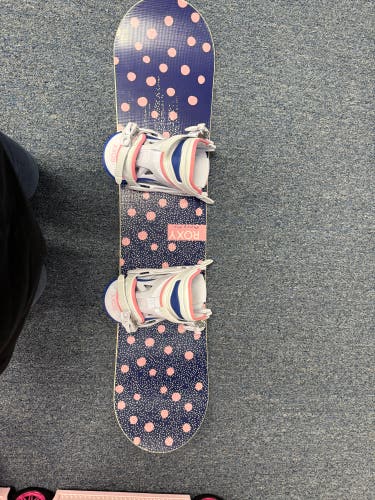 Kid's Roxy Snowboard With Bindings 110 cm (New)