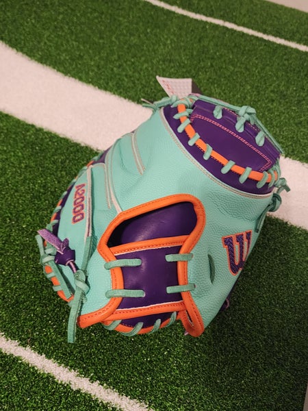 2025 Wilson RH Catcher's A2000 Baseball Glove 33" (New)