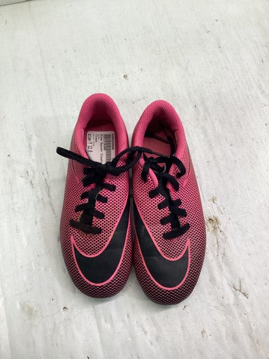Used Nike Soccer Cleats Pink Youth 12.0 11347-S000259506
