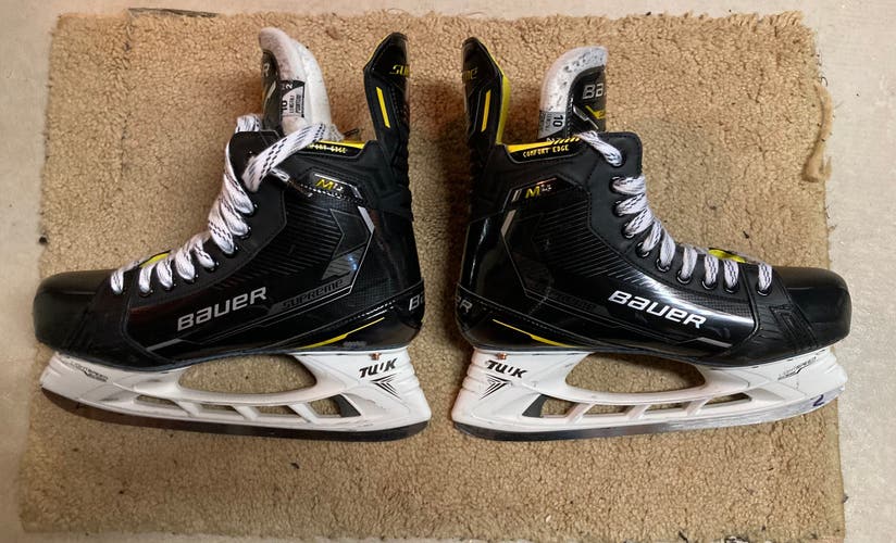 2022 Bauer Supreme M4 Hockey Skates 10 (Used)