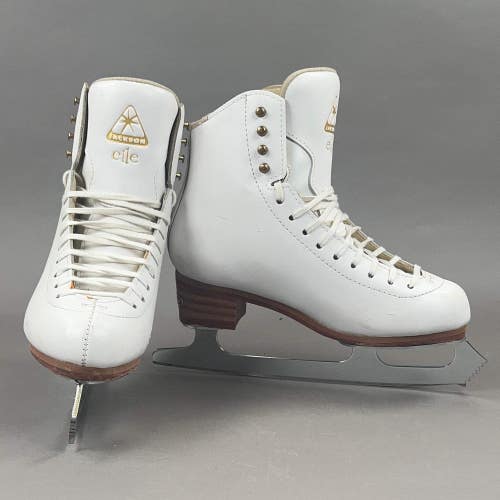 Jackson elle Size 6 Ice Skates