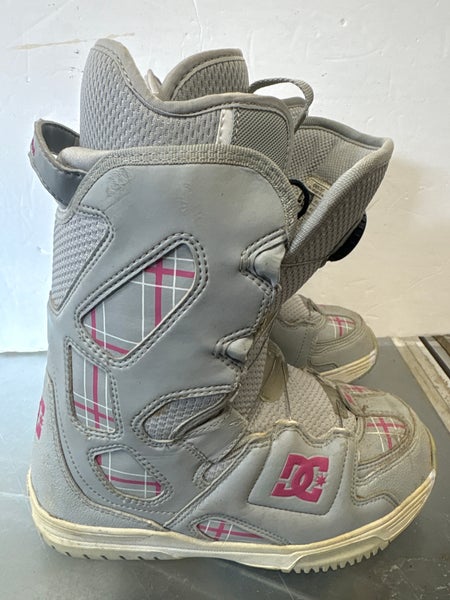 Women's Size M 5.0 (W 6.0) DC Snowboard Boots All Mountain (Used)