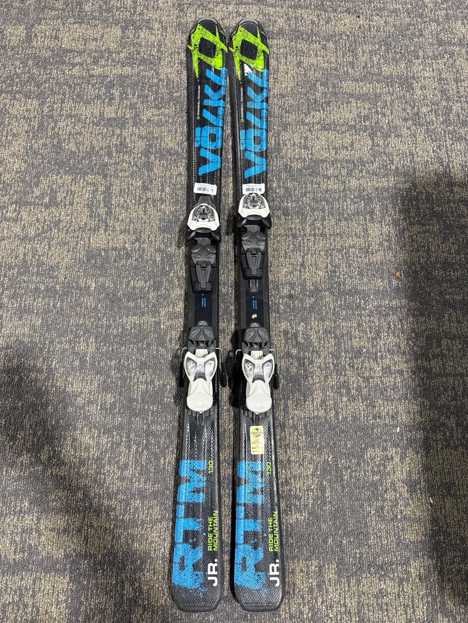 volkl】166スキー板、ストックセット volkl】166スキー板、ストック
