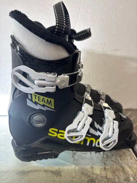 Mondo 22 & 22.5 Kid's Salomon Team All Mountain Ski Boots (Used)