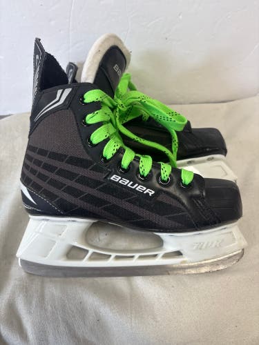 Bauer Nexus Classic Hockey Skates Regular Width Size 4 (Used)