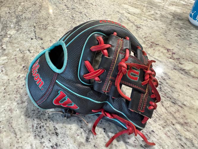 Wilson A2000 Baseball Infield Glove 11" - PF11SS
