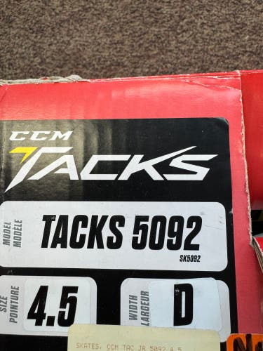 2016 CCM Tacks 5092 Hockey Skates Regular Width Size 4.5 (New)