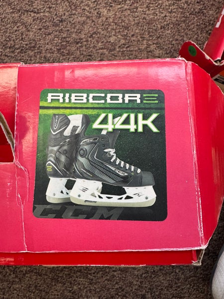 2015 CCM Ribcor 44K Hockey Skates Regular Width Size 5 (New)