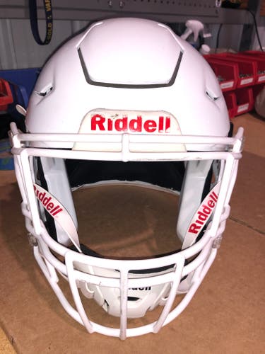USED RIDDELL FLEX ADULT HELMET - MEDIUM - METALLIC WHIITE