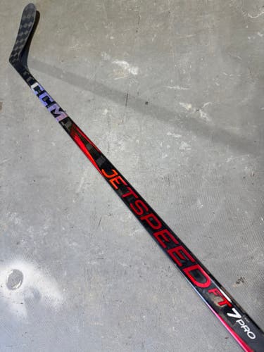 CCM JETSPEED FT7 PRO, Pro Stock Hockey Stick Grip P28 75 Flex Right 8992