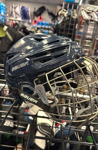 Bauer Re-Akt 155 combo (Used) Medium Navy Blue Helmet adult sr MD reakt re akt