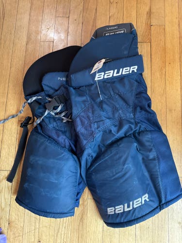 Senior Small Bauer Nexus 600 Hockey Pants (Used)