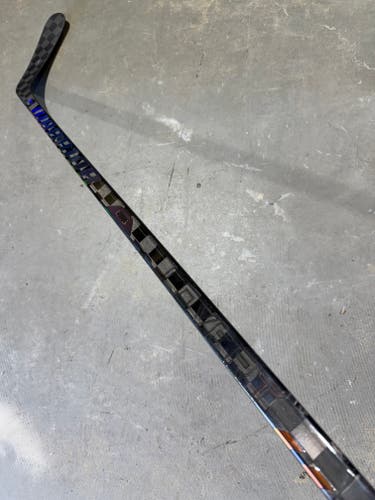 Warrior Covert QR6 Pro, Pro Stock Hockey Stick Grip W03 Right 85 Flex 8925