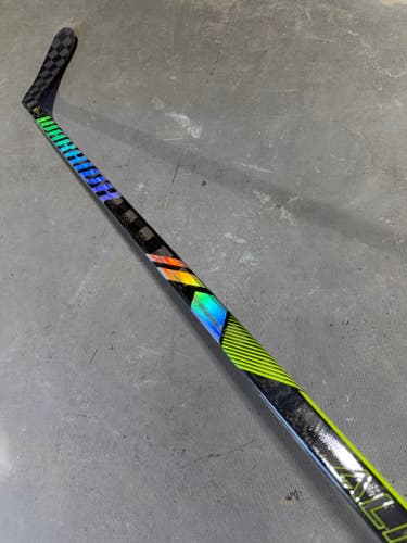 Warrior Alpha LX2 Pro Right handed W28 Pro Stock Hockey Stick 8936