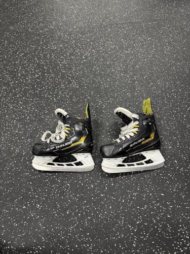 Used Bauer SUPREME M4 Youth Hockey Skate Youth 12.5 11849-S000034179