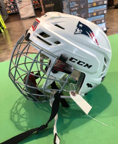 CCM Tacks 110 Helmet | Small