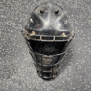 Used Wilson WTA558000SM Catchers Helmet w/Mask Black SM 11849-S000034202