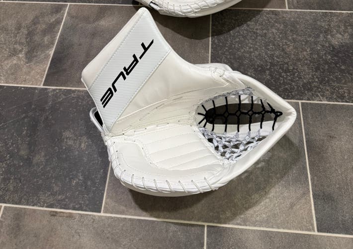 2025 True HZRDUS L95 590 Regular Pro Stock Goalie Glove (New)
