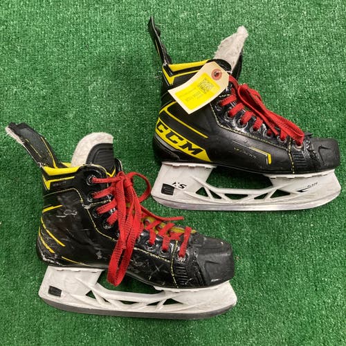 CCM Super Tacks 9380 Skates | INT 5.5 | Regular | Back Heel Damage