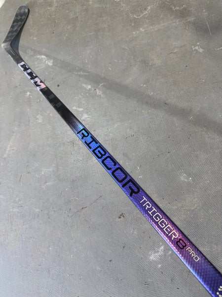 CCM Trigger 8 Pro Stock Hockey Stick Grip Right 85 Flex P28 1615