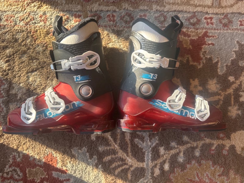 Mondo 23 & 23.5 Kid's Salomon T3 Ski Boots (Used)
