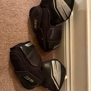 Junior Medium Bauer Supreme 3S Elbow Pads (Used)